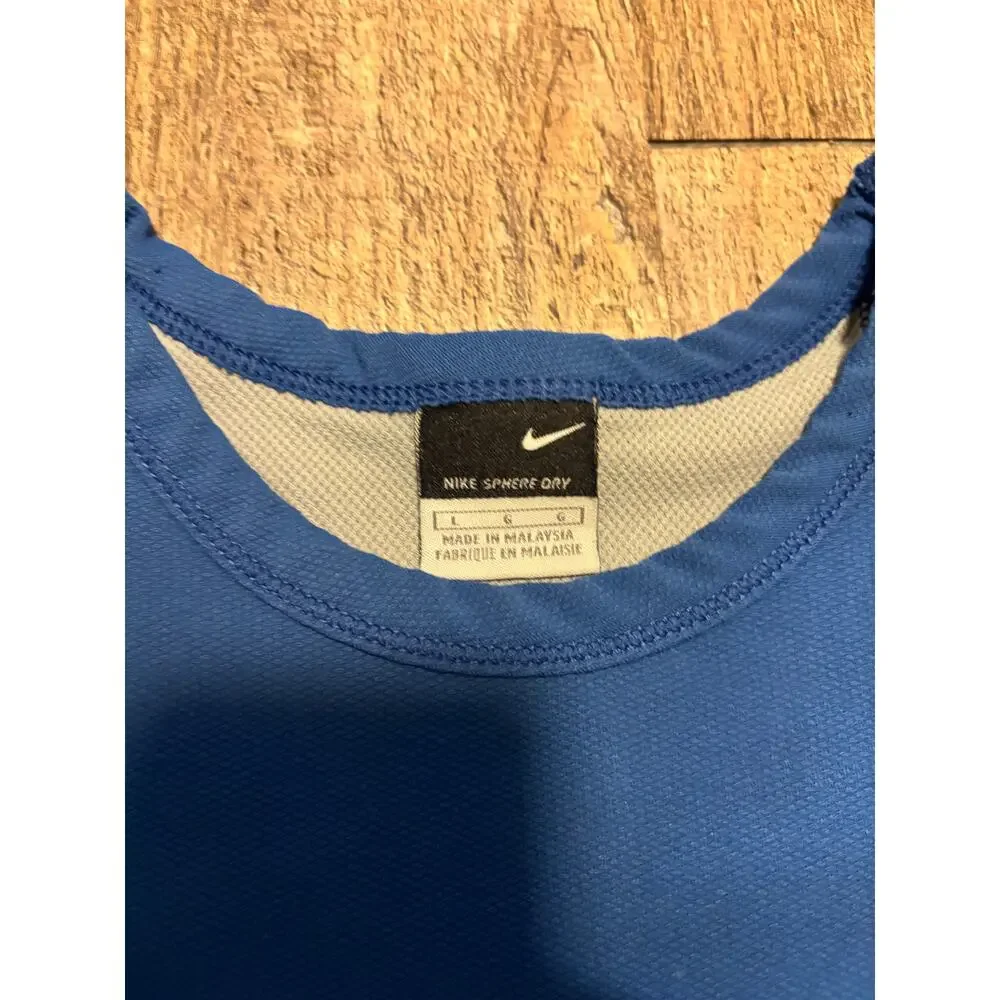 Vintage 2000s Nike Sphere Dry Athletic Tee Shirt
